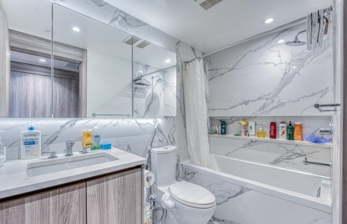 1801-9887 Whalley Boulevard, Surrey, BC 