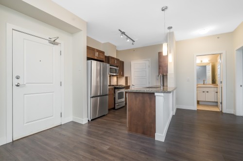 405-20058 Fraser Highway, Langley, BC 