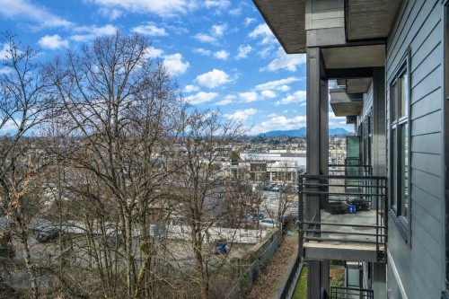 405-20058 Fraser Highway, Langley, BC 