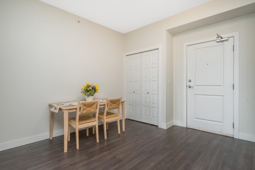 405-20058 Fraser Highway, Langley, BC 