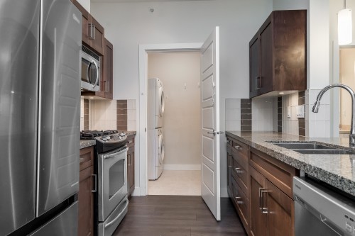 405-20058 Fraser Highway, Langley, BC 