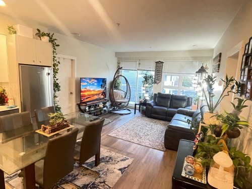 213-10838 Whalley Boulevard, Surrey, BC 