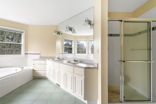 12588 25 Avenue, Surrey, BC 