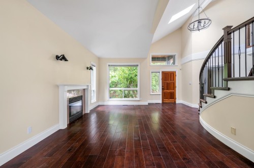 12588 25 Avenue, Surrey, BC 