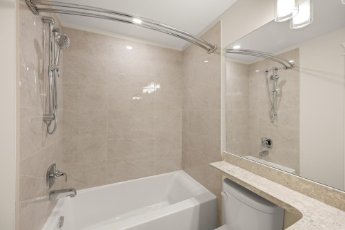 A518-8233 208B Street Street, Langley, BC 