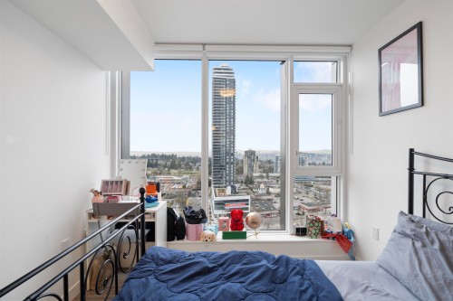 1605-13675 107A Avenue, Surrey, BC 