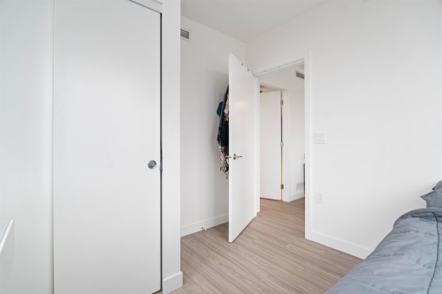 1605-13675 107A Avenue, Surrey, BC 