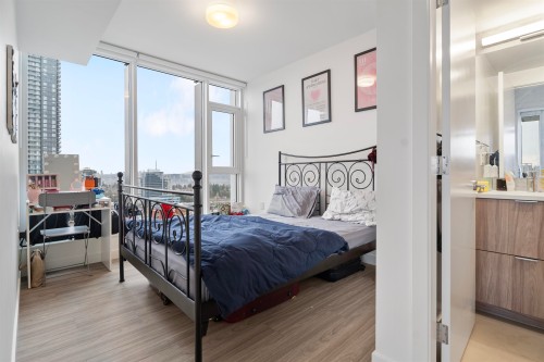 1605-13675 107A Avenue, Surrey, BC 