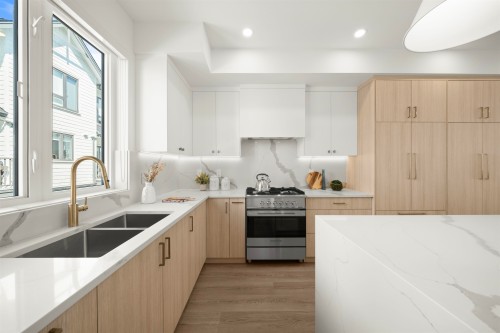 60-16358 90 Avenue, Surrey, BC 