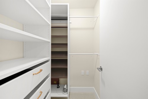 209-13585 16 Avenue, Surrey, BC 