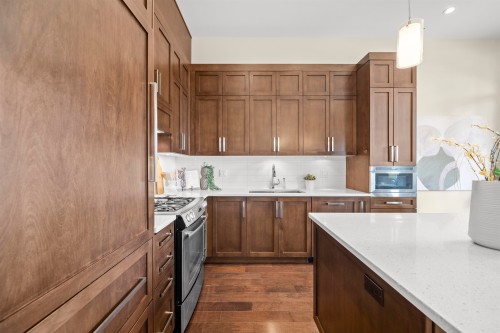 209-13585 16 Avenue, Surrey, BC 