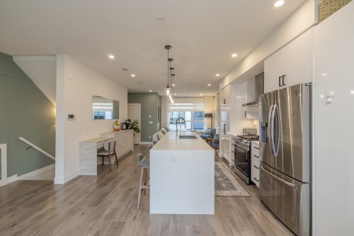 60-7177 194A Street, Surrey, BC 