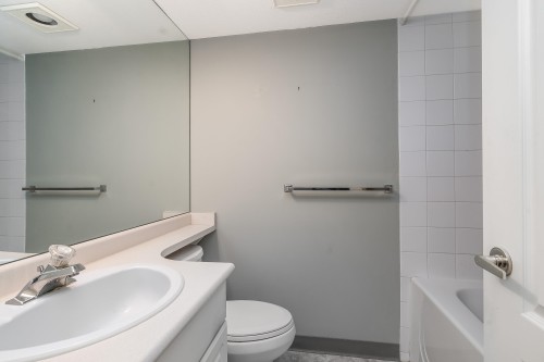 204-32075 George Ferguson Way, Abbotsford, BC 