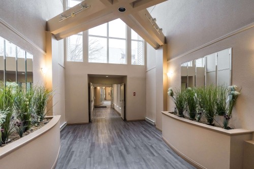 204-32075 George Ferguson Way, Abbotsford, BC 