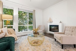 30-15775 Mountain View Drive  Surrey, BC V3Z 0W7