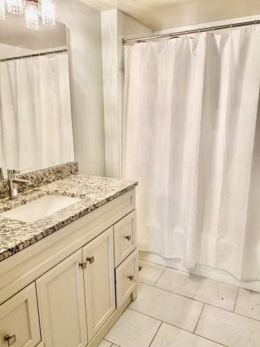 1408-9830 Whalley Boulevard, Surrey, BC 