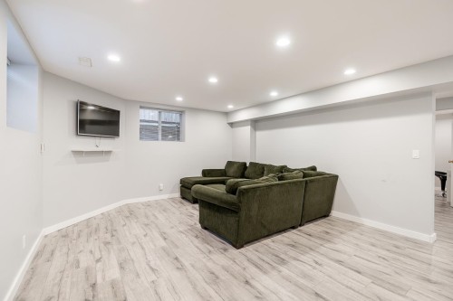 6119 166A Street, Surrey, BC 