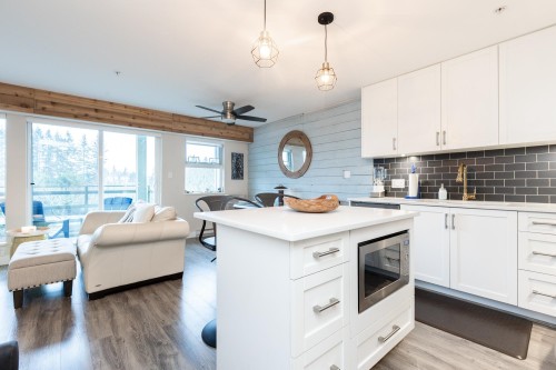 309-15735 Croydon Drive  Surrey, BC V3Z 2L5