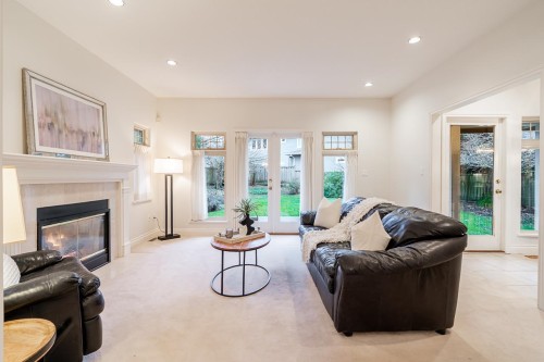 12570 18 Avenue, Surrey, BC 