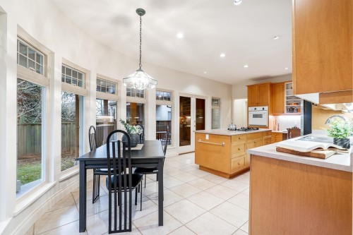 12570 18 Avenue, Surrey, BC 