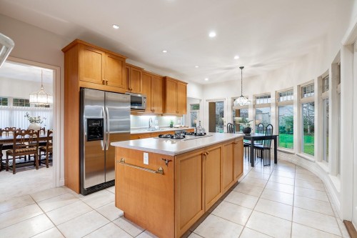 12570 18 Avenue, Surrey, BC 