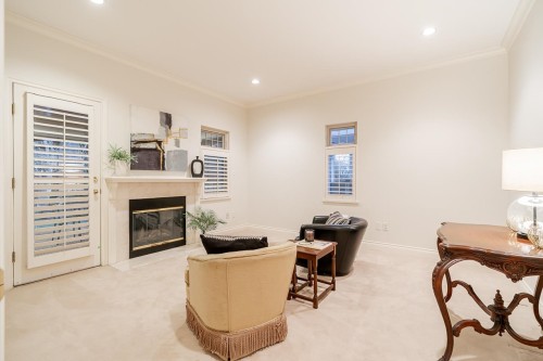 12570 18 Avenue, Surrey, BC 