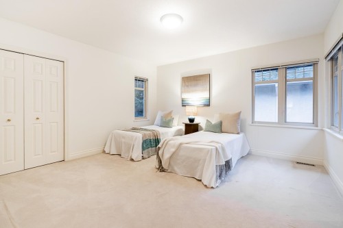 12570 18 Avenue, Surrey, BC 