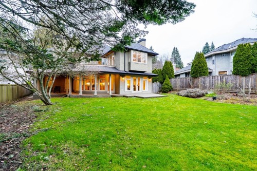 12570 18 Avenue, Surrey, BC 