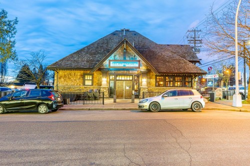 12570 18 Avenue, Surrey, BC 