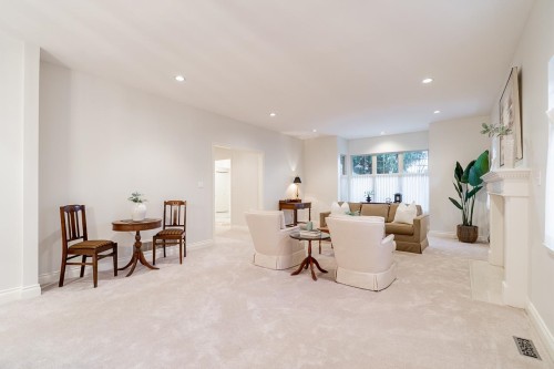 12570 18 Avenue, Surrey, BC 