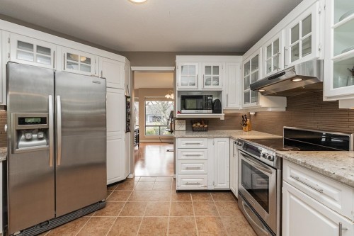 5690 Sunrise Crescent W, Surrey, BC 