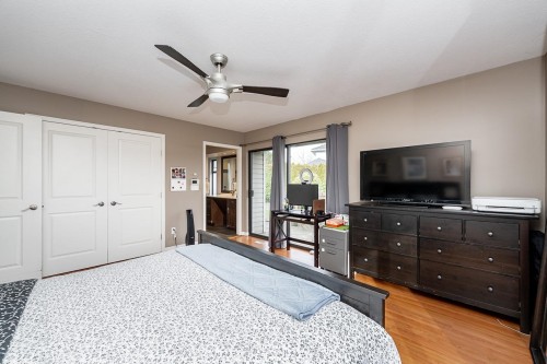 5690 Sunrise Crescent W, Surrey, BC 