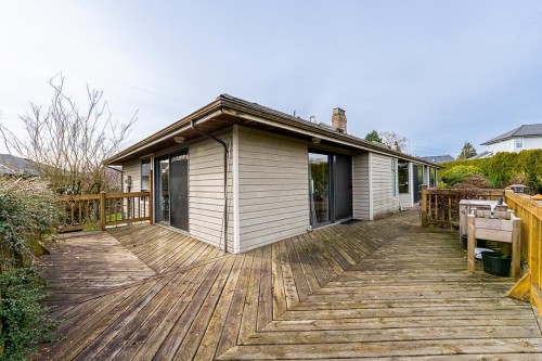 5690 Sunrise Crescent W, Surrey, BC 