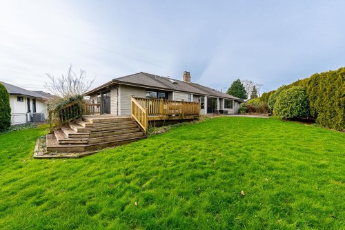 5690 Sunrise Crescent W, Surrey, BC 