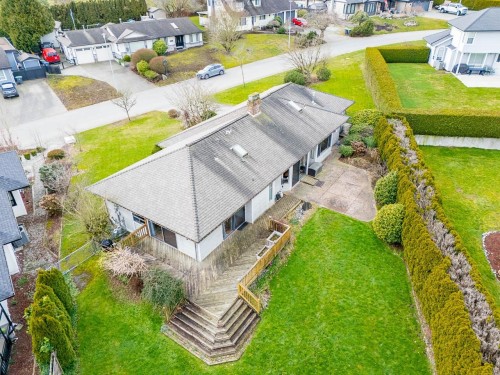 5690 Sunrise Crescent W, Surrey, BC 