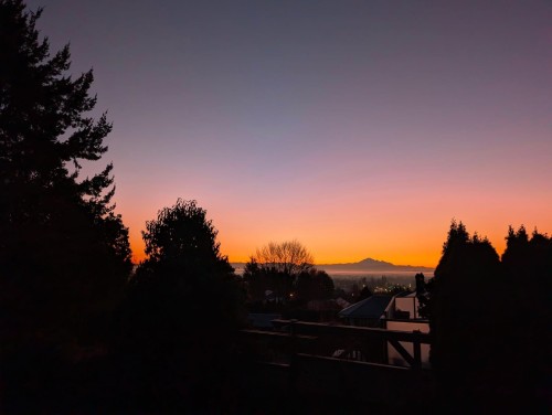 5690 Sunrise Crescent W, Surrey, BC 