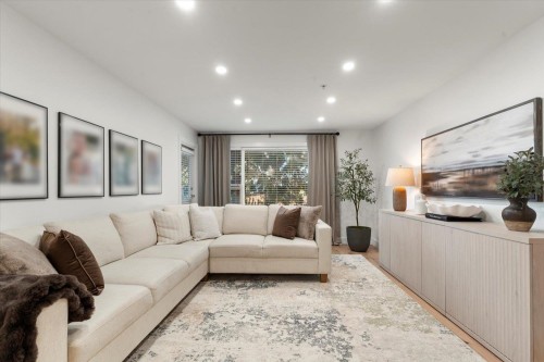 211-2581 Langdon Street, Abbotsford, BC 