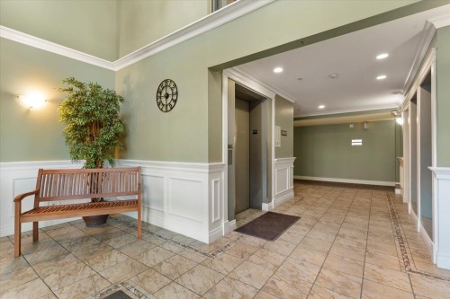 211-2581 Langdon Street, Abbotsford, BC 