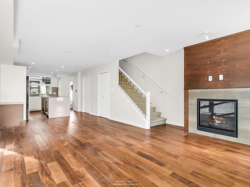 11-14820 Buena Vista Avenue, White Rock, BC 