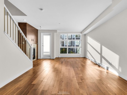 11-14820 Buena Vista Avenue, White Rock, BC 