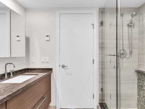 11-14820 Buena Vista Avenue, White Rock, BC 