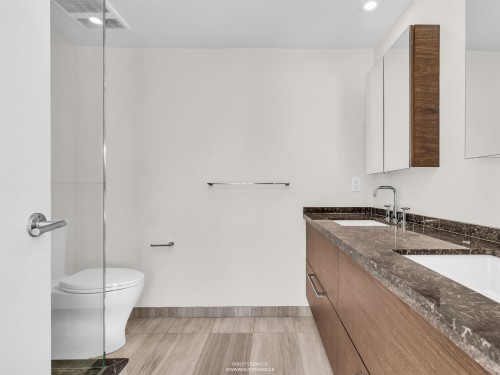 11-14820 Buena Vista Avenue, White Rock, BC 