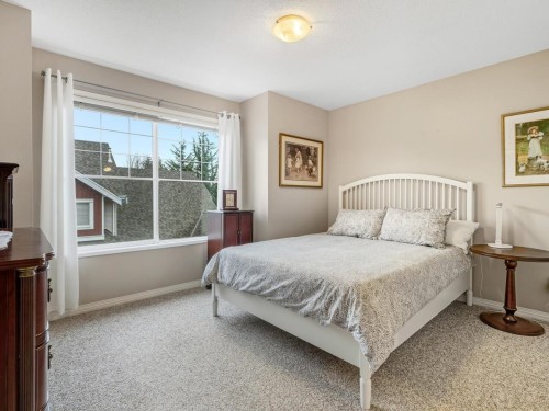 17-16995 64 Avenue, Surrey, BC 