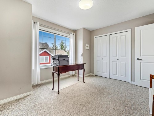 17-16995 64 Avenue, Surrey, BC 