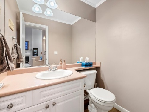 17-16995 64 Avenue, Surrey, BC 