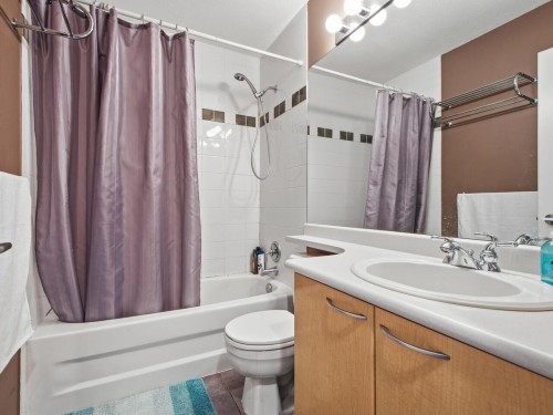 3-2678 King George Boulevard, Surrey, BC 