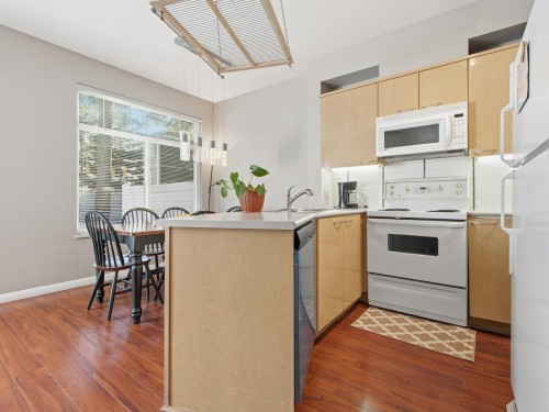 3-2678 King George Boulevard, Surrey, BC 