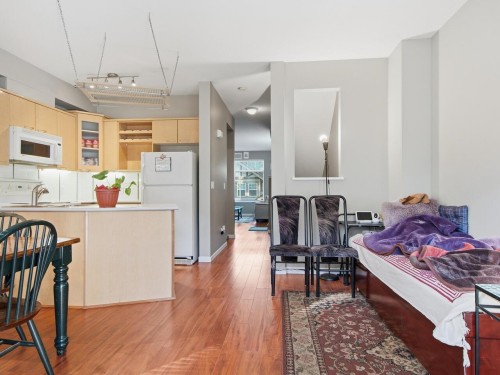 3-2678 King George Boulevard, Surrey, BC 