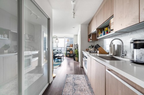 3805-13696 100 Avenue, Surrey, BC 