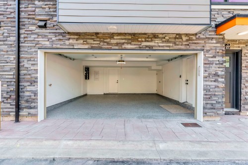 23-6035 141 Street, Surrey, BC 